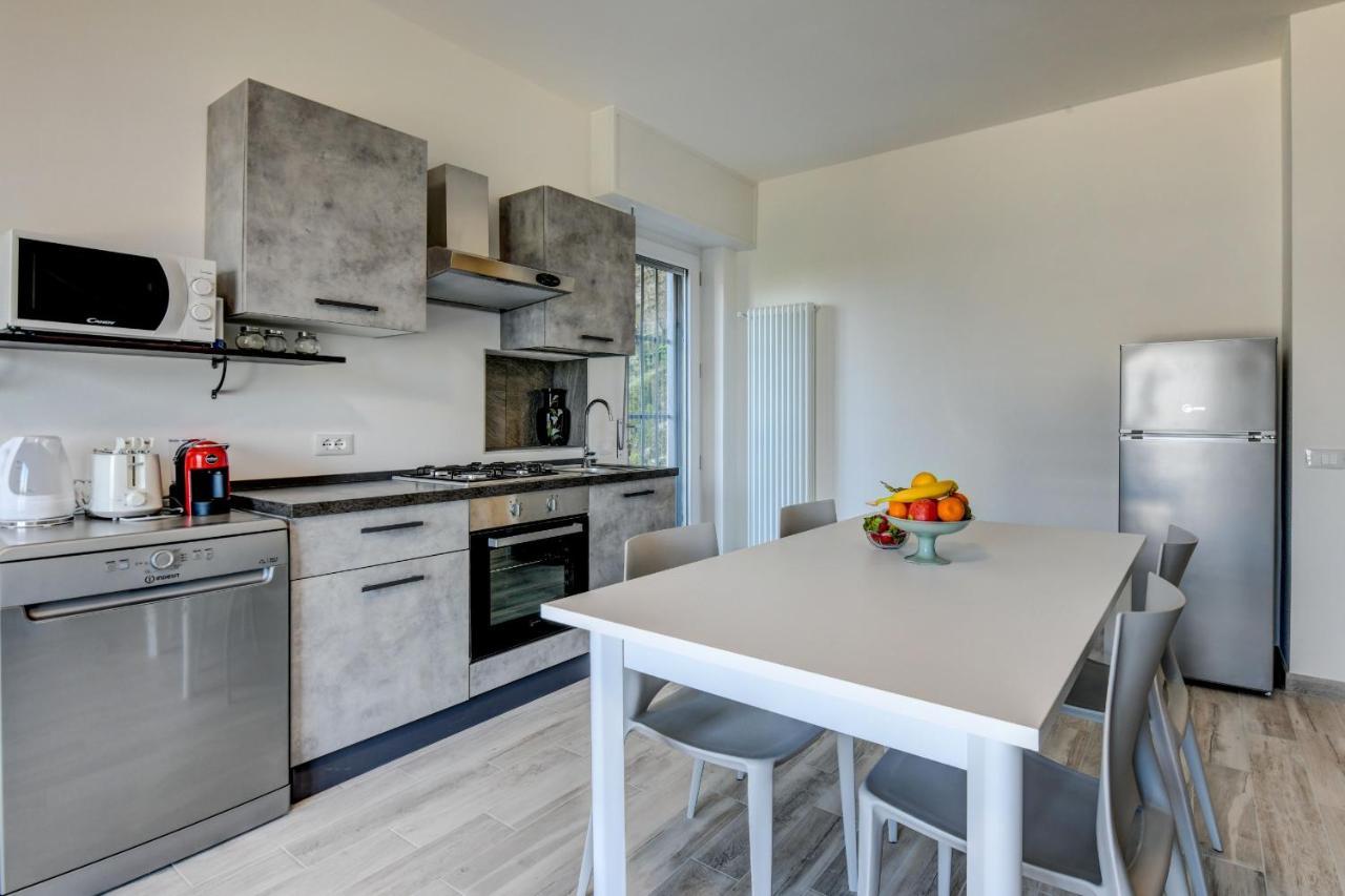 Studio Baldo - Brenzone Holiday Apartments Buitenkant foto