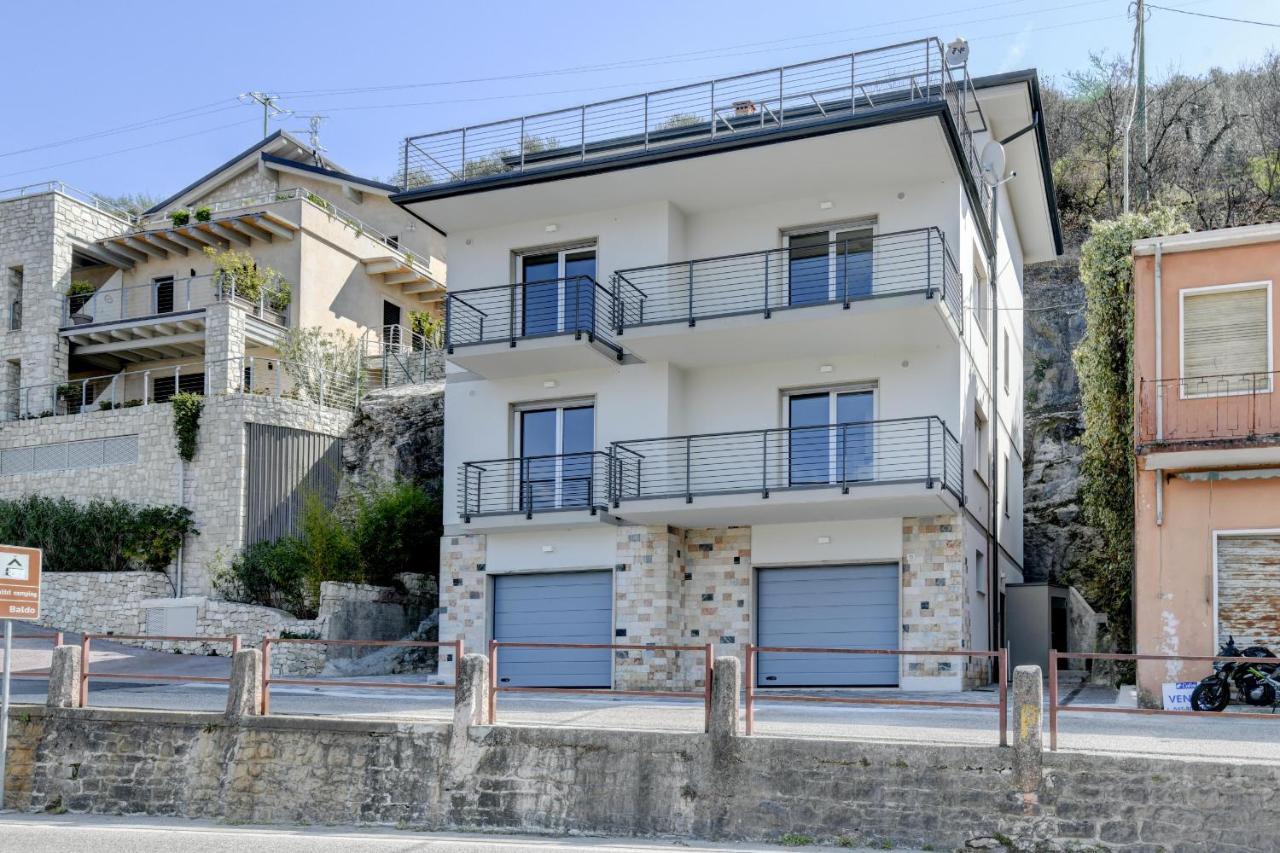 Studio Baldo - Brenzone Holiday Apartments Buitenkant foto